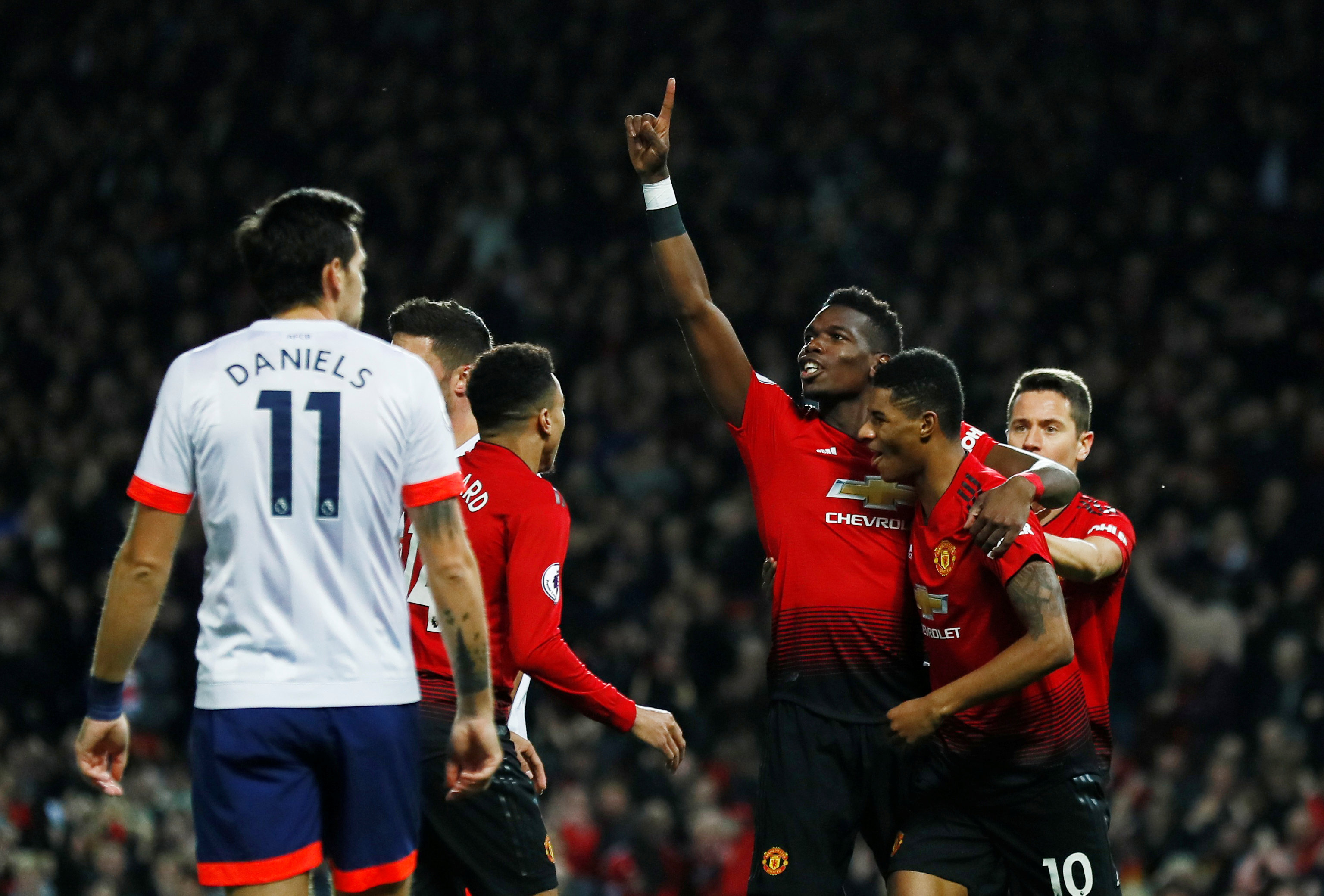 年人的距离 年人的距离